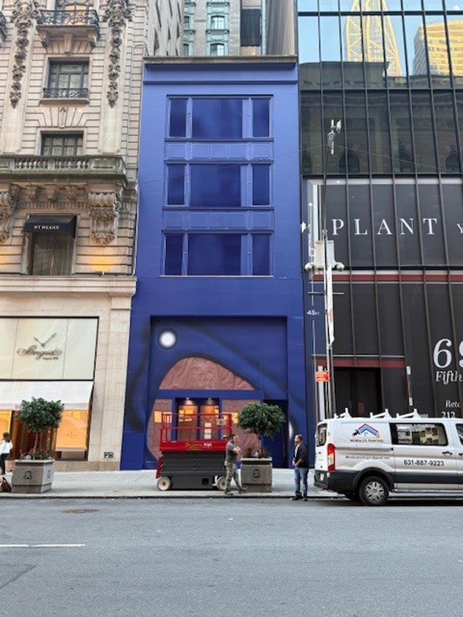 Vinyl Wrap For Meta Lab Pop-up On 5th Avenue